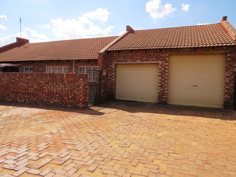 3 Bedroom Property for Sale in Vaal Park North West